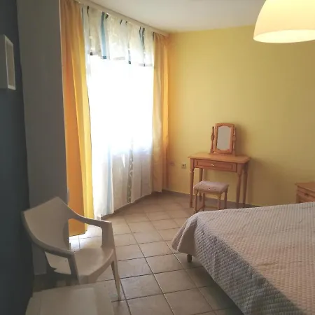 Panorama-Apartmany Chantall,Morski Zvuci 58,Ravda ゲストハウス ラヴダ