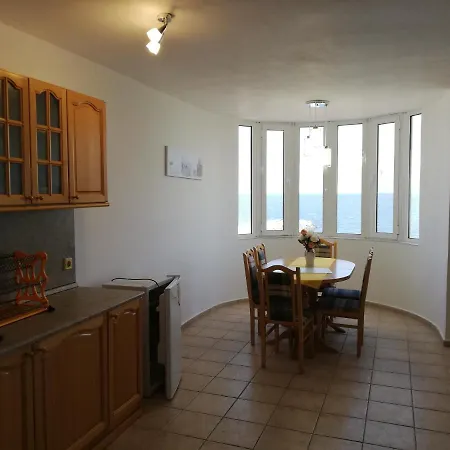 Panorama-Apartmany Chantall,Morski Zvuci 58,Ravda ゲストハウス *