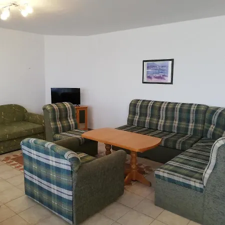 Panorama-Apartmany Chantall,Morski Zvuci 58,Ravda ラヴダ