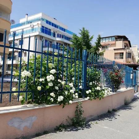 Panorama-Apartmany Chantall,Morski Zvuci 58,Ravda * ラヴダ