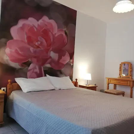 Panorama-Apartmany Chantall,Morski Zvuci 58,Ravda ゲストハウス