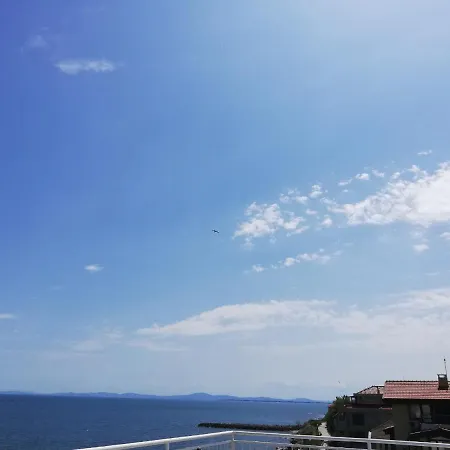 Panorama-Apartmany Chantall,Morski Zvuci 58,Ravda بيت ضيافة *